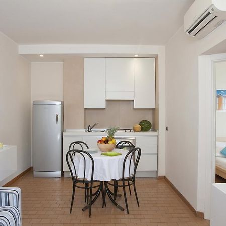 Aris Residence Riccione Rum bild