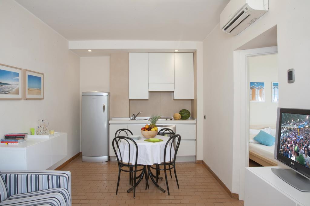 Aris Residence Riccione Rum bild